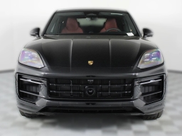 Porsche Cayenne GTS Coupe AWD 2026