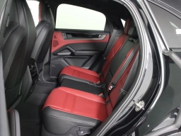 Porsche Cayenne GTS Coupe AWD 2026