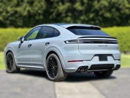 Porsche Cayenne GTS Coupe AWD 2026