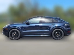 Porsche Cayenne GTS Coupe AWD 2026