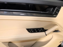 Porsche Cayenne GTS Coupe AWD 2026