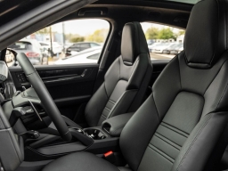 Porsche Cayenne GTS Coupe AWD 2026