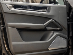 Porsche Cayenne GTS Coupe AWD 2026