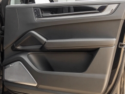 Porsche Cayenne GTS Coupe AWD 2026