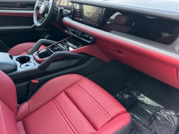 Porsche Cayenne S Coupe AWD 2026