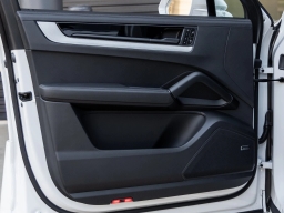 Porsche Cayenne S Coupe AWD 2026