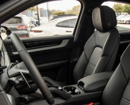 Porsche Cayenne S Coupe AWD 2026