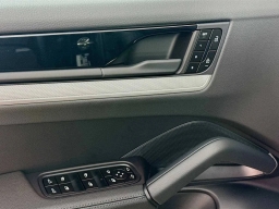 Porsche Cayenne S Coupe AWD 2026