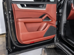 Porsche Cayenne S Coupe AWD 2026