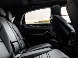 Porsche Cayenne S Coupe AWD 2026