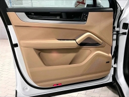 Porsche Cayenne S Coupe AWD 2026