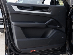 Porsche Cayenne S Coupe AWD 2026