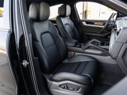 Porsche Cayenne S Coupe AWD 2026