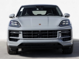 Porsche Cayenne S Coupe AWD 2025