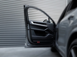 Porsche Cayenne S Coupe AWD 2025