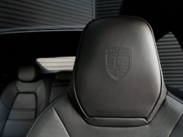 Porsche Cayenne S Coupe AWD 2025