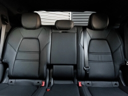 Porsche Cayenne S Coupe AWD 2025