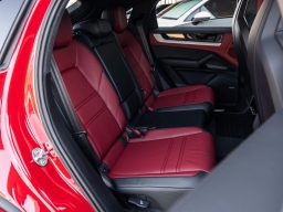 Porsche Cayenne S Coupe AWD 2026