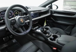 Porsche Cayenne S Coupe AWD 2026