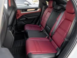 Porsche Cayenne S Coupe AWD 2026