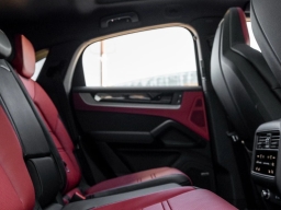 Porsche Cayenne S Coupe AWD 2026