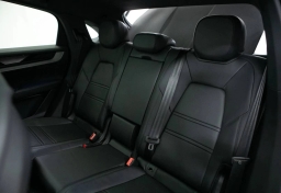 Porsche Cayenne S Coupe AWD 2026