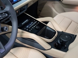 Porsche Cayenne S Coupe AWD 2026