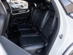 Porsche Cayenne S Coupe AWD 2026