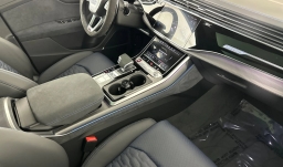 Audi RS Q8 performance quattro 2026