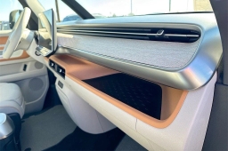 Volkswagen ID. Buzz 1st Edition 4MOTION w/Two-Tone 2025