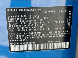 Volkswagen ID. Buzz 1st Edition 4MOTION w/Two-Tone 2025