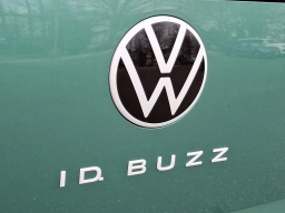 Volkswagen ID. Buzz 1st Edition 4MOTION w/Two-Tone 2025