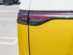 Volkswagen ID. Buzz 1st Edition 4MOTION w/Two-Tone 2025