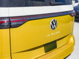Volkswagen ID. Buzz 1st Edition 4MOTION w/Two-Tone 2025