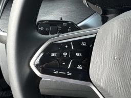 Volkswagen ID. Buzz Pro S RWD w/Two-Tone 2025