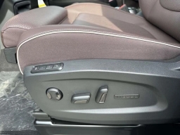 Volkswagen ID. Buzz Pro S RWD w/Two-Tone 2025