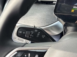 Volkswagen ID. Buzz Pro S RWD w/Two-Tone 2025