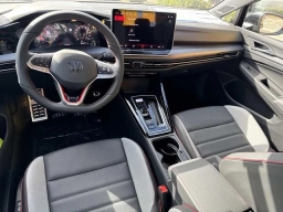 Volkswagen Golf GTI SE 2.0T DSG 2025