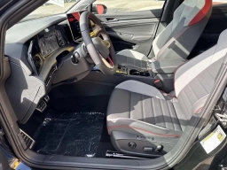 Volkswagen Golf GTI SE 2.0T DSG 2025