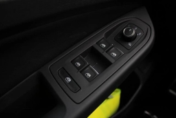 Volkswagen Golf GTI SE 2.0T DSG 2026