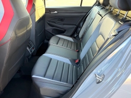 Volkswagen Golf GTI SE 2.0T DSG 2026