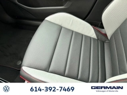 Volkswagen Golf GTI SE 2.0T DSG 2026