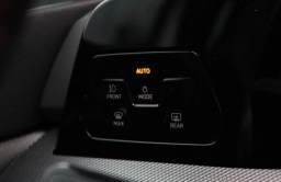 Volkswagen Golf GTI SE 2.0T DSG 2026