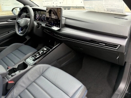 Volkswagen Golf R 2.0T DSG 2026