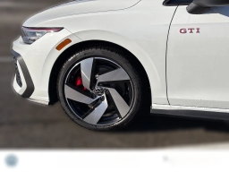 Volkswagen Golf GTI S 2.0T DSG 2026