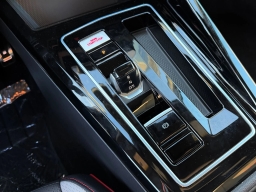 Volkswagen Golf GTI S 2.0T DSG 2026