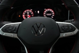 Volkswagen Golf GTI SE 2.0T DSG 2026