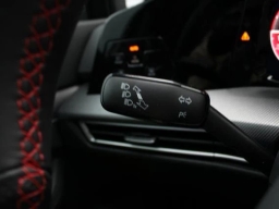 Volkswagen Golf GTI SE 2.0T DSG 2026