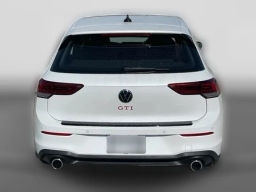 Volkswagen Golf GTI SE 2.0T DSG 2026