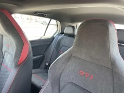 Volkswagen Golf GTI SE 2.0T DSG 2026